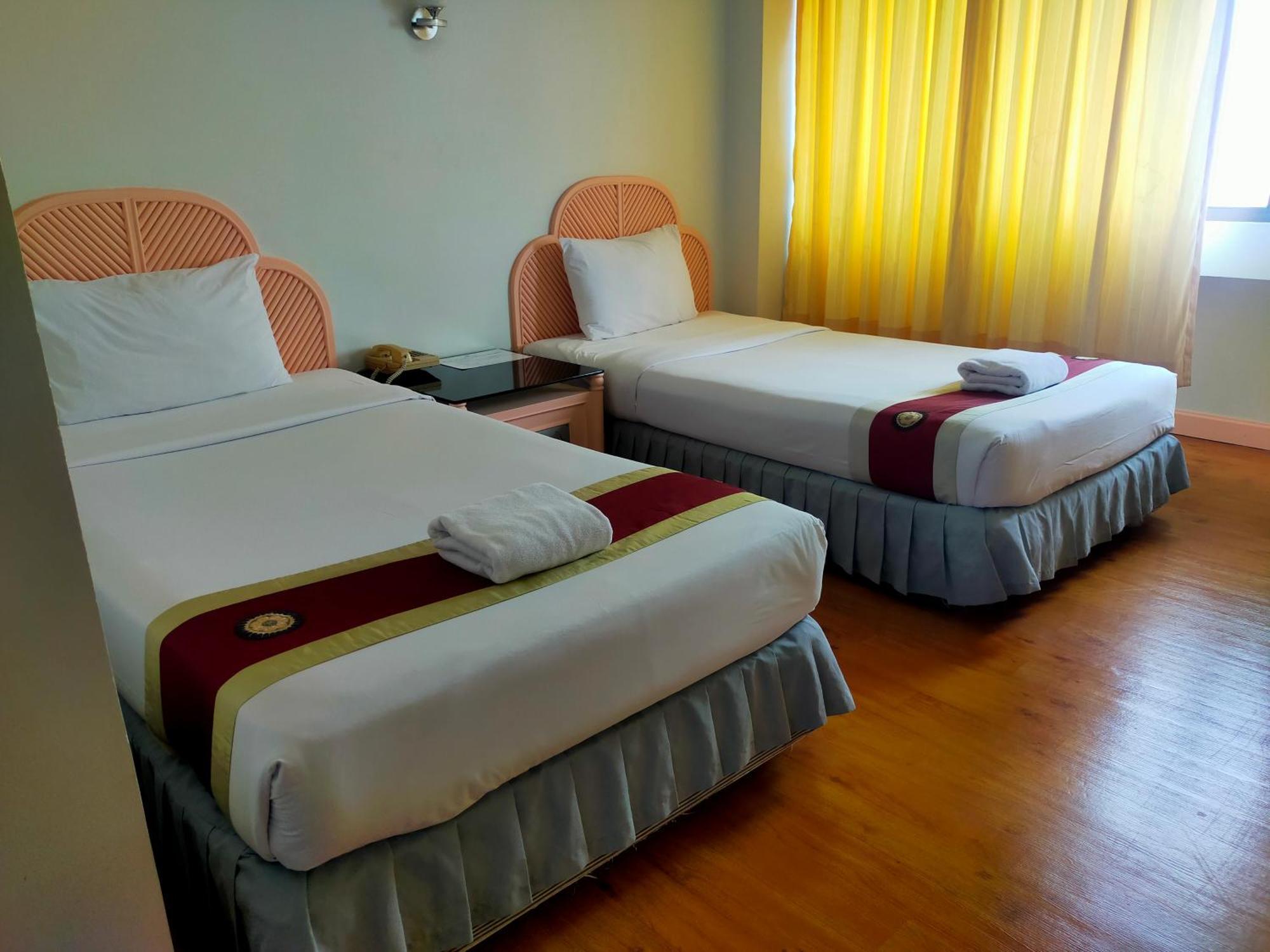 Thumrin Hotel Trang Camera foto