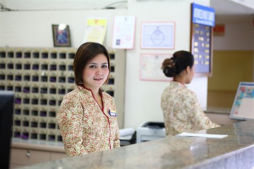 Thumrin Hotel Trang Esterno foto