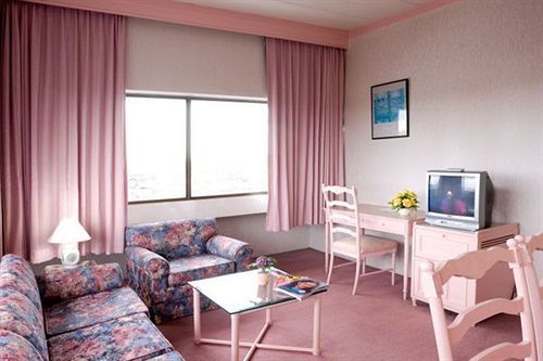 Thumrin Hotel Trang Esterno foto